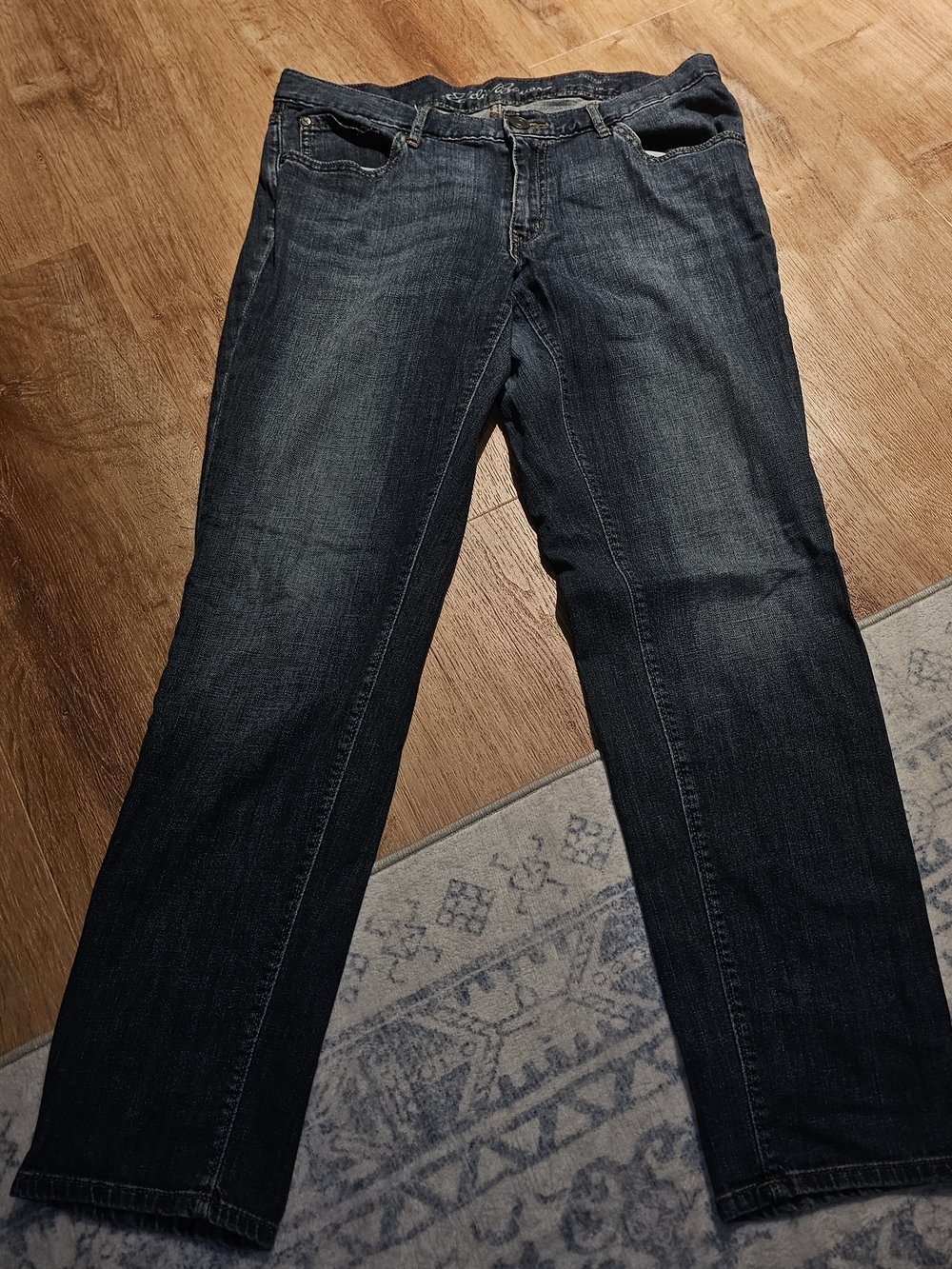 Eddie Bauer Women's blue Slim Boyfriend Jeans size 8